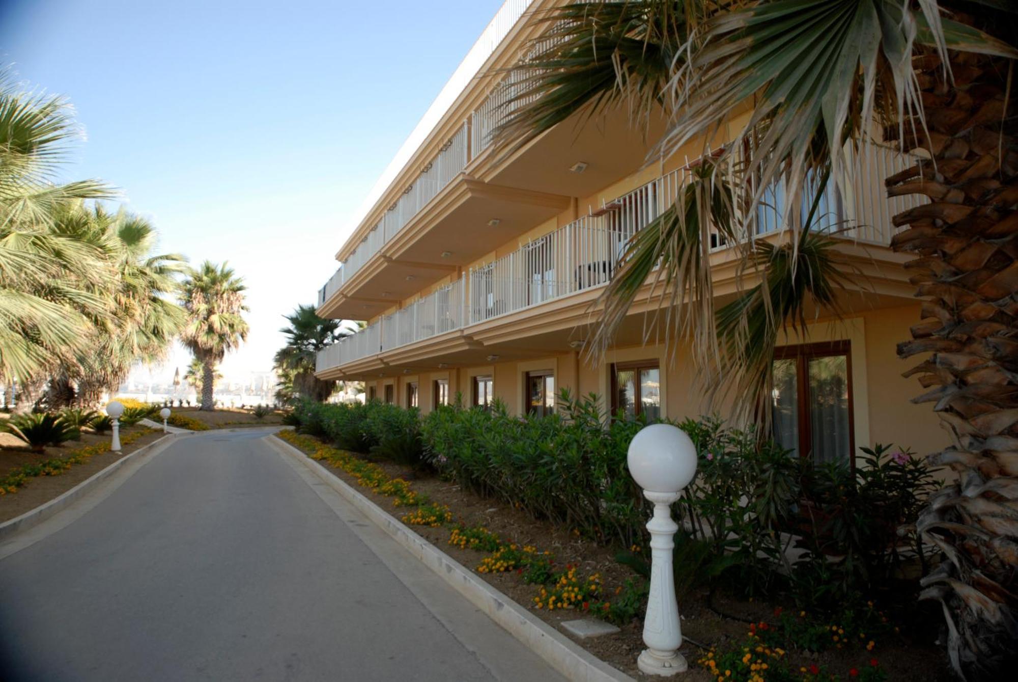 Dioscuri Bay Palace San Leone Kültér fotó